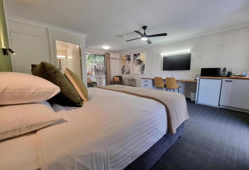 جناح سوبيريور, Cosmo Motel Adamstown