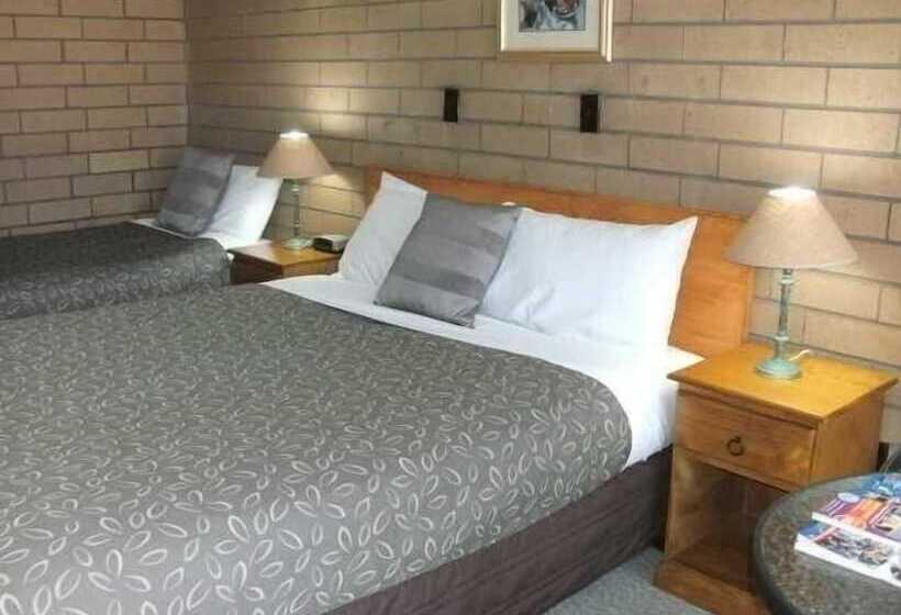 Семейный Номер, Rippleside Park Motor Inn