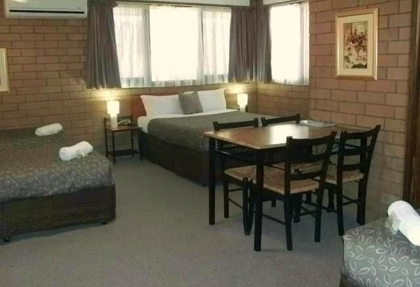 ファミリールーム, Rippleside Park Motor Inn