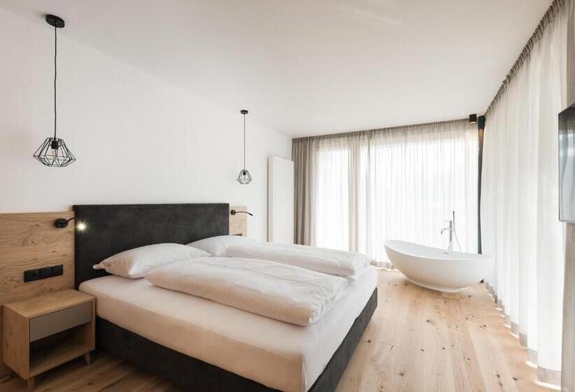 Люкс Повышенной Комфортности, Park Hotel Villa Etschland