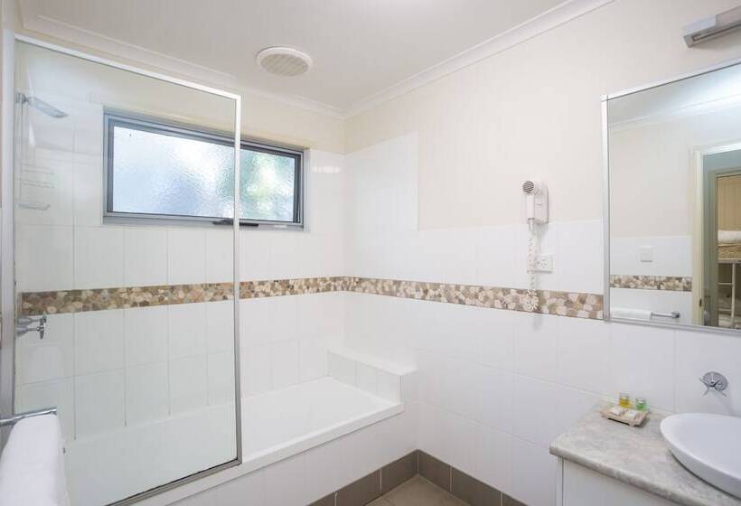 Вилла Deluxe 3 Спальни, Fingal Bay Holiday Park