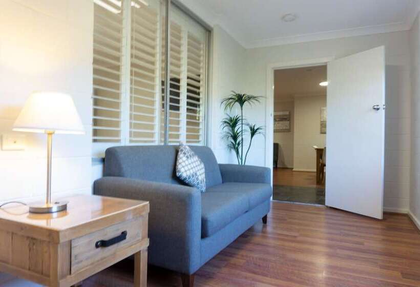 Дом 3 Спальни, Fingal Bay Holiday Park