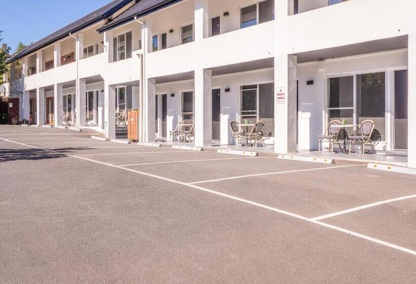 디럭스 스위트, Tower Motel Marysville