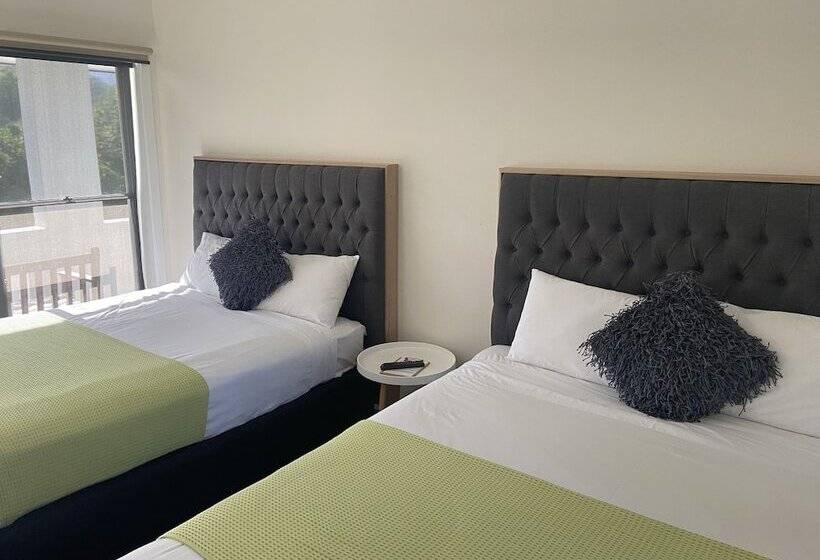 디럭스 스위트, Tower Motel Marysville