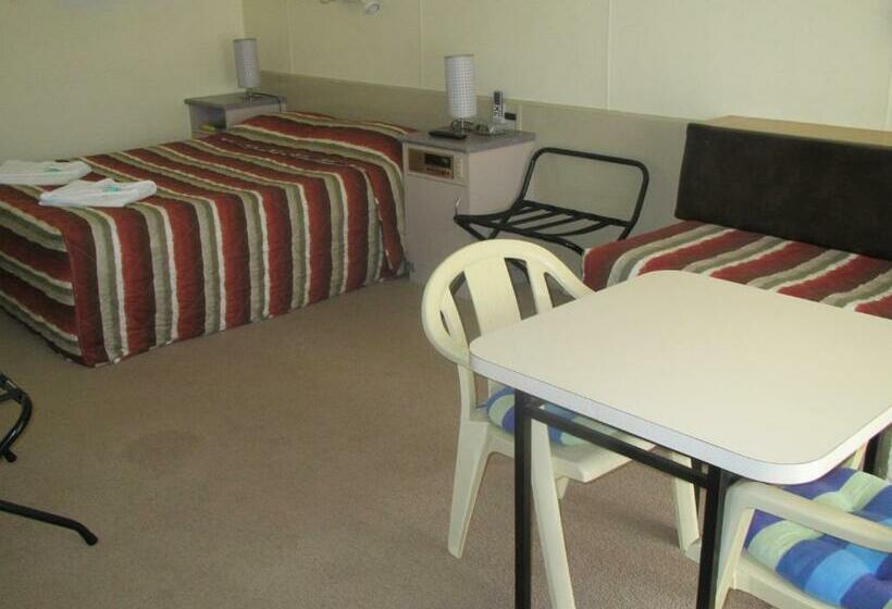 Номер Комфорт, Woodmans Hill Motel