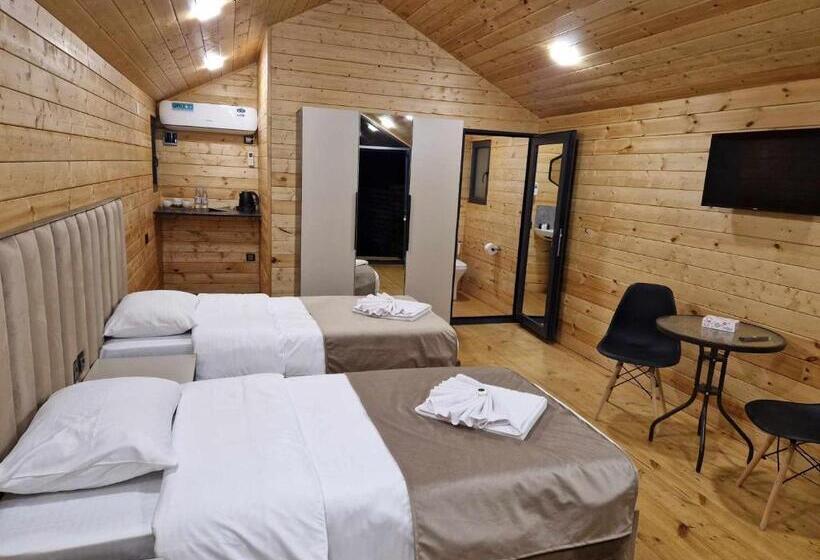 Номер Стандарт Трехместный, Nice House Hotel Meghri