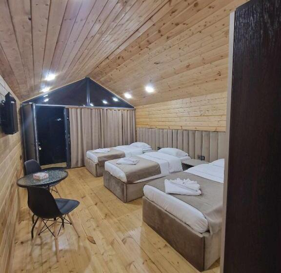 Номер Стандарт Трехместный, Nice House Hotel Meghri