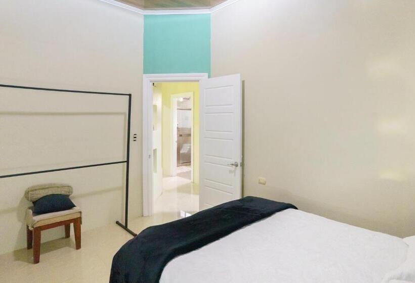 스탠다드 룸, Root Wellness Arenal