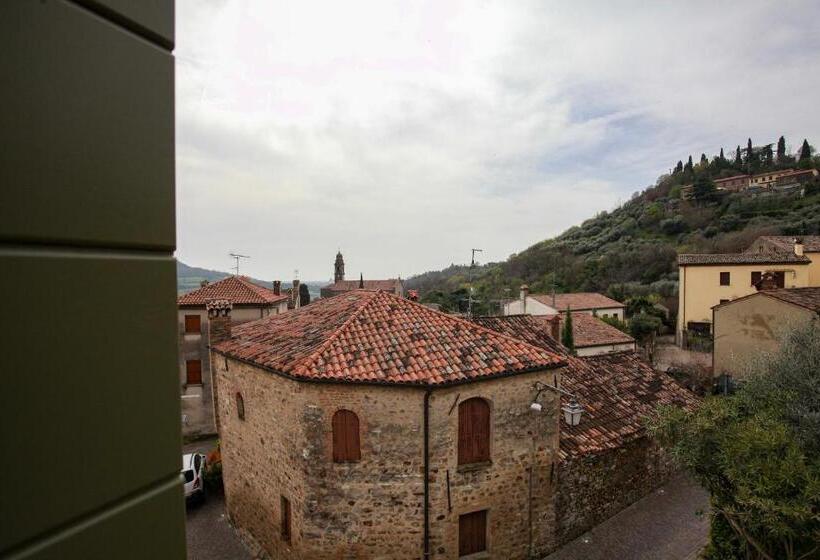 اتاق استاندارد, La Giuggiola