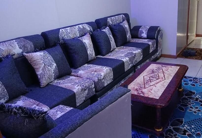 اتاق استاندارد یک نفره, Tsavo Apartments Ninty Degrees