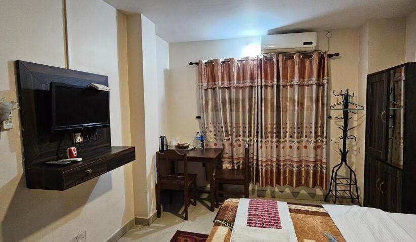 اتاق خانوادگی, Simara
