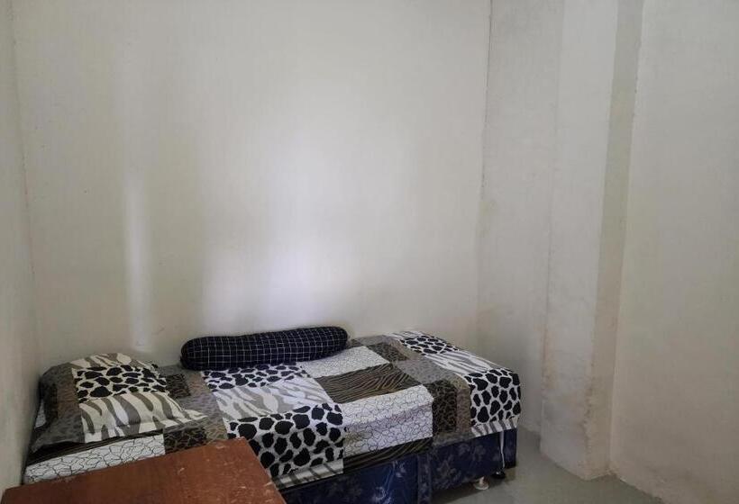 Quarto Economy Individual, Oyo 93865 Dv Homestay Syariah Kupang