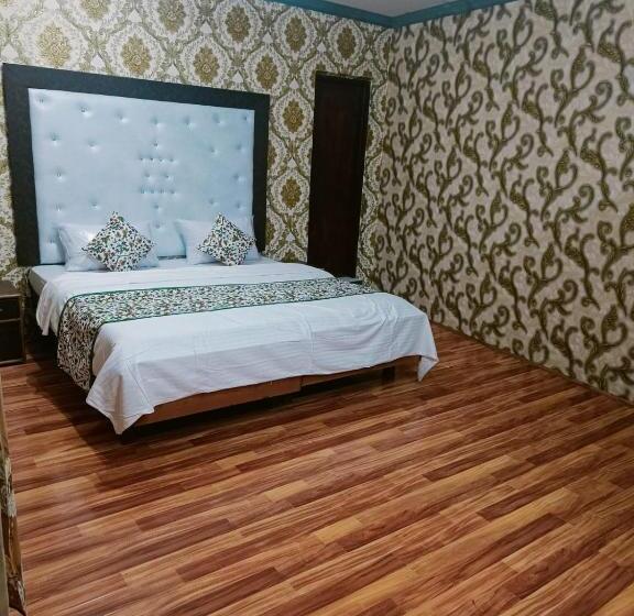 Номер Deluxe, Fabhotel Kashmir Hilltown
