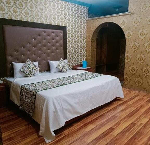 Номер Deluxe, Fabhotel Kashmir Hilltown