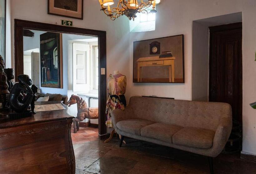 סוויטה משפחתית, Sintra Wow   Unique Double Smart Room In 17th Century Palace! Hot Tub, Snooker, Bbq, Ps5, Sauna, Gym