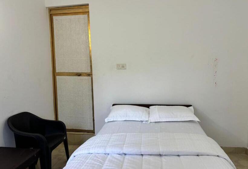 Quarto Estandar, Euphoria Stays In Anjuna
