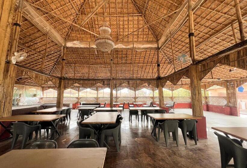 Номер Стандарт, Zestin Hill Resort Lonavala
