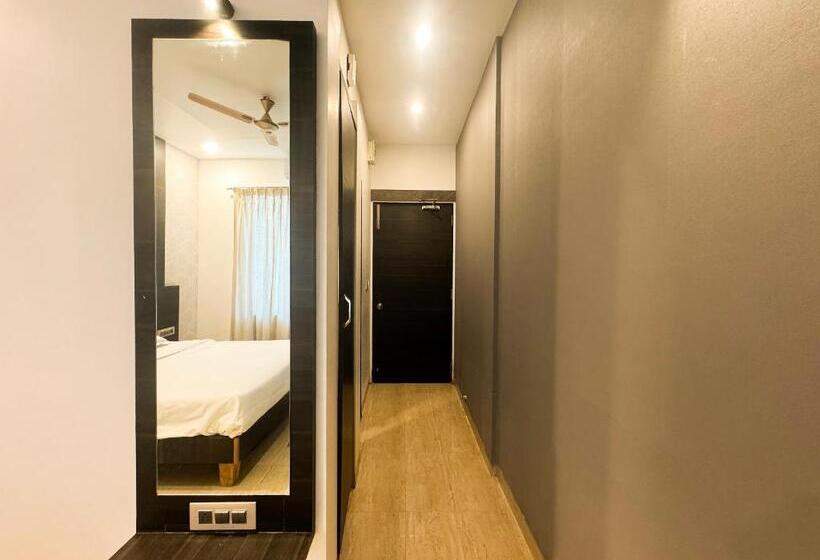 Номер Стандарт Вид на Горы, Zestin Hill Resort Lonavala