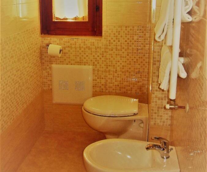 Трехместный Номер Superior, B&b 8380