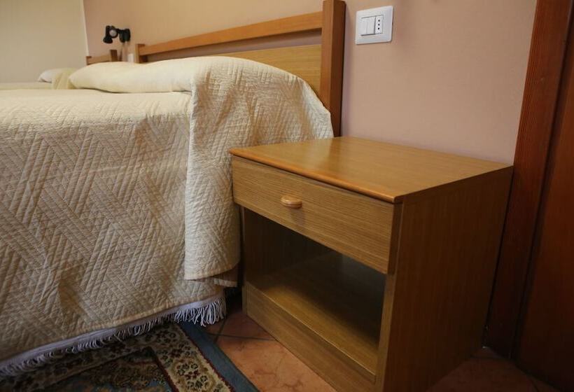 Номер Стандарт Трехместный, Albergo Gusmeroli