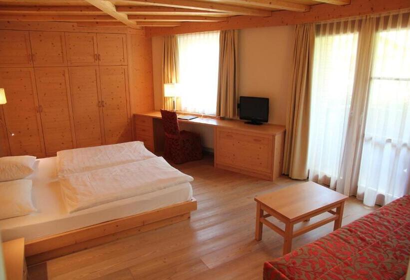 اتاق سوپریور, Cavallino