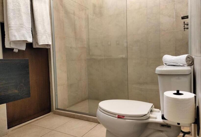 Четырехместный Номер Стандарт, La Casa B & B