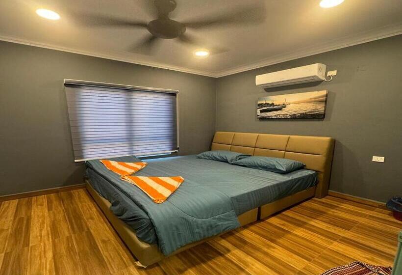 Люкс Повышенной Комфортности, Capital O 90949 Pelangi Beach Resort Mersing