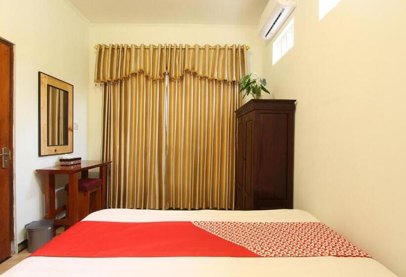 Номер Стандарт, Oyo 93789 Mbah Carik Homestay