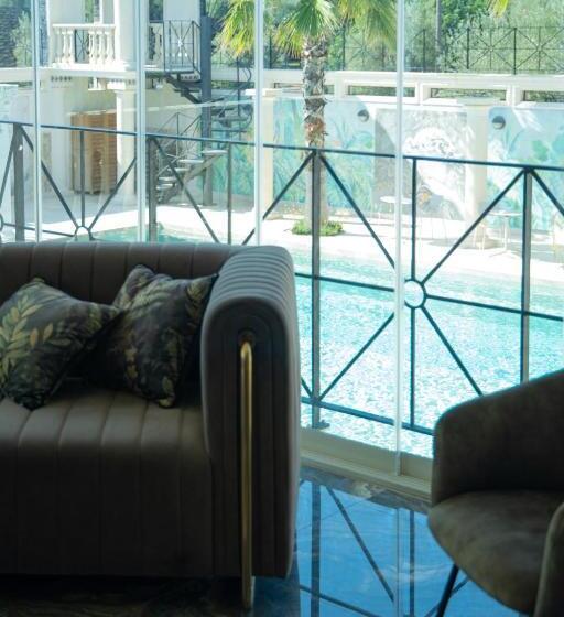 חדר דחוקס עם מיטת קינג, Thalos Boutique Home