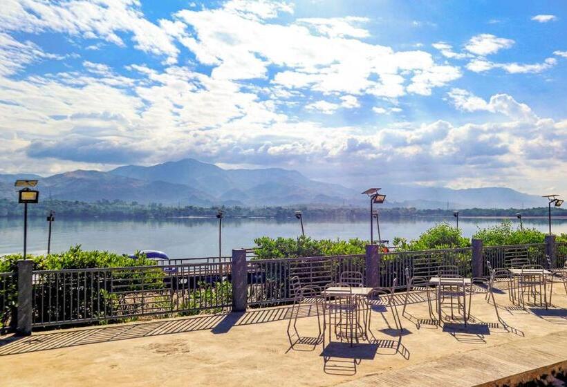 Номер Стандарт, Dawal Lakeview Resort