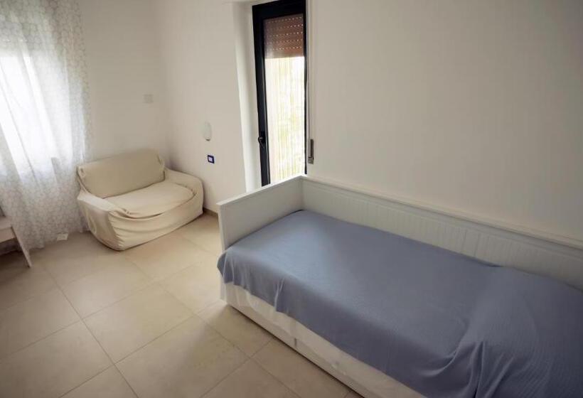 اتاق استاندارد چهار تخته, B&b L'oasi