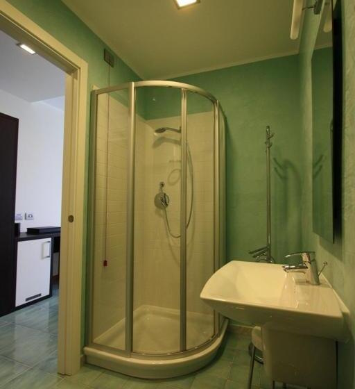 オーシャンビュースタンダードルーム, Bagni Arcobaleno