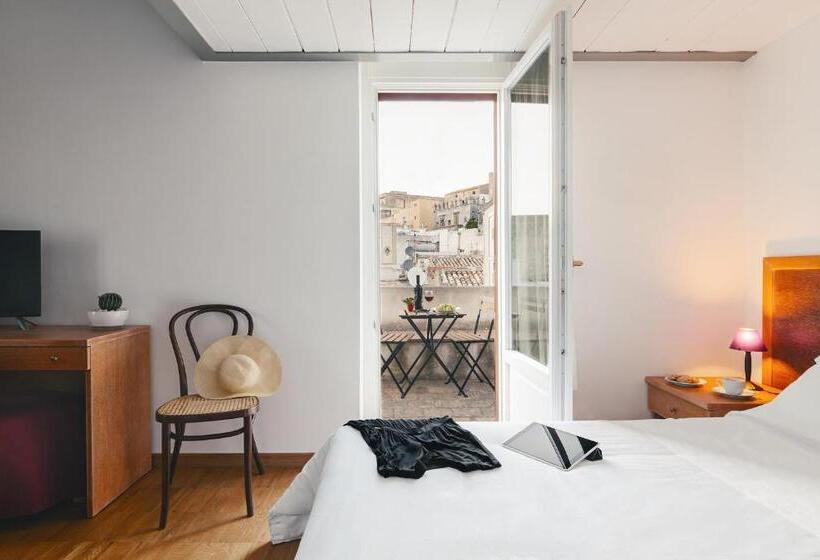 Полулюкс с Балконом, Il Borgo Ritrovato   Albergo Diffuso