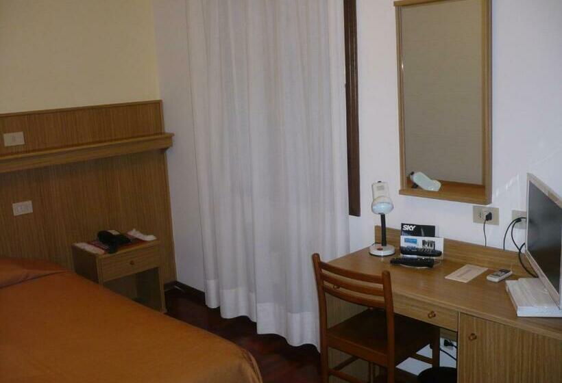 Quarto Estandar Individual, Ristorante Dotto