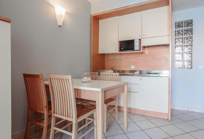 חדר סטודיו סטנדרד, Sport & Residenza