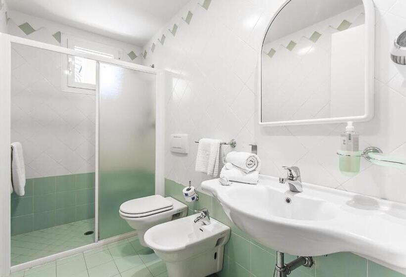 דירת חדר, Sport & Residenza