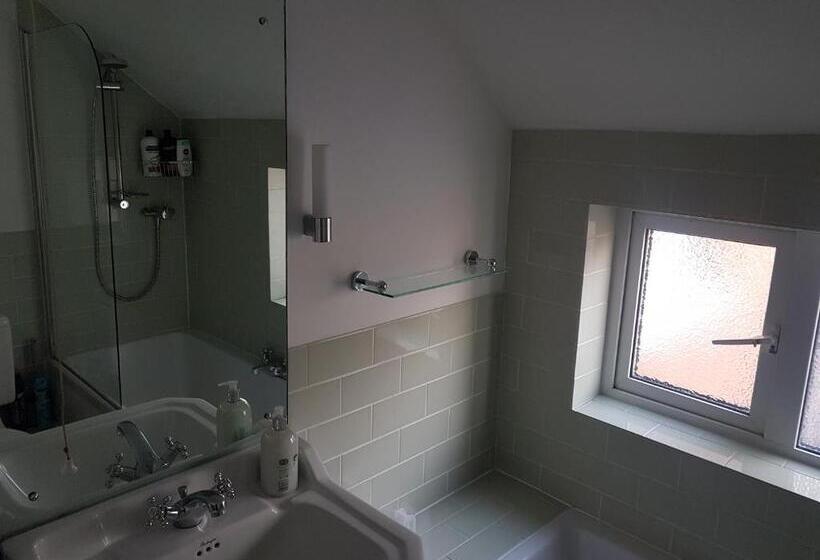 اتاق استاندارد یک نفره, One Home