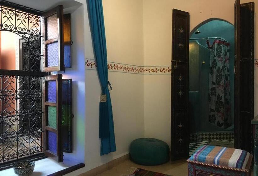 سوییت خانوادگی, Riad Blue Berber
