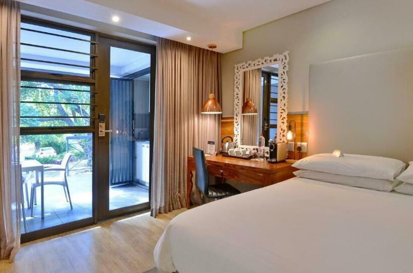 Семейный Номер, Anew Resort Hunters Rest Rustenburg