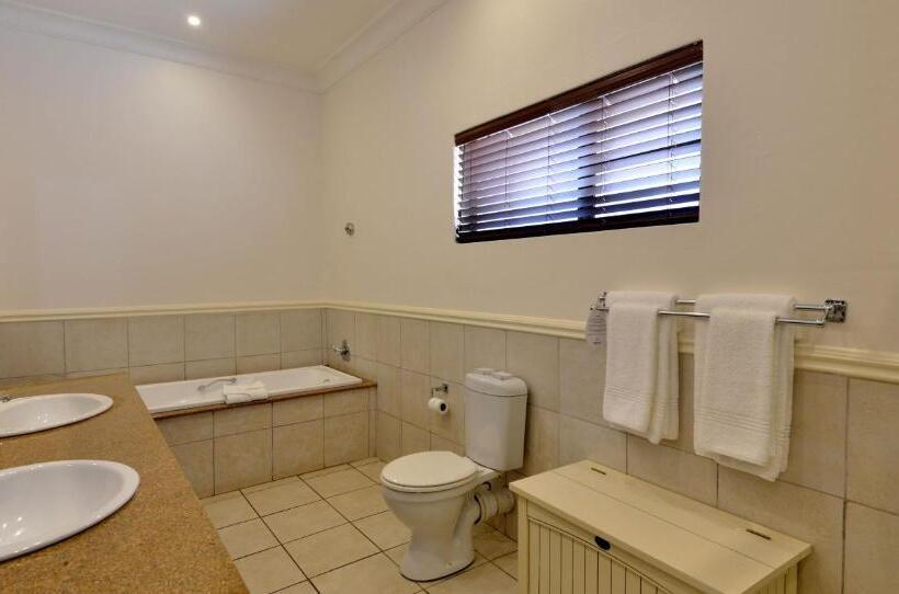 Президентский Люкс, Anew Resort Hunters Rest Rustenburg