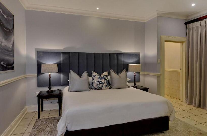 Президентский Люкс, Anew Resort Hunters Rest Rustenburg