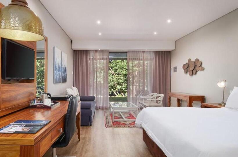 Люкс Повышенной Комфортности, Anew Resort Hunters Rest Rustenburg