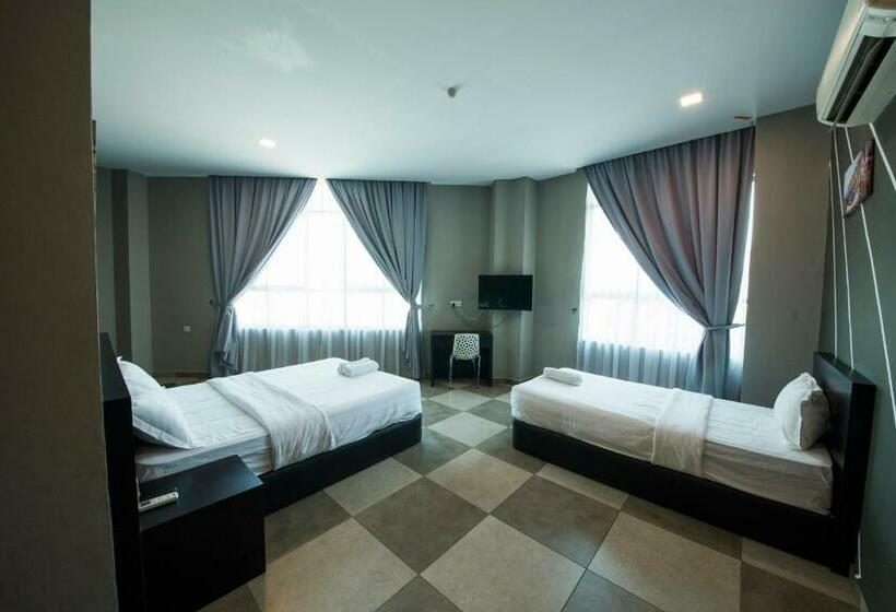 اتاق سوپریور خانوادگی, Elite Hotel Muar