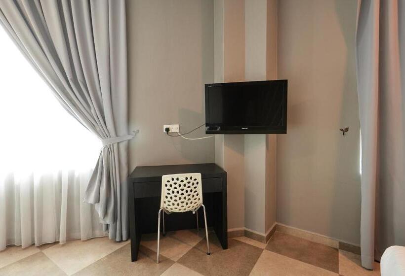 اتاق سوپریور خانوادگی, Elite Hotel Muar