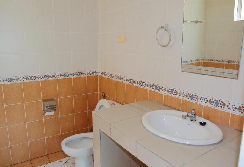 Номер Superior Кровать Кинг, Natol Homestay   Kuching