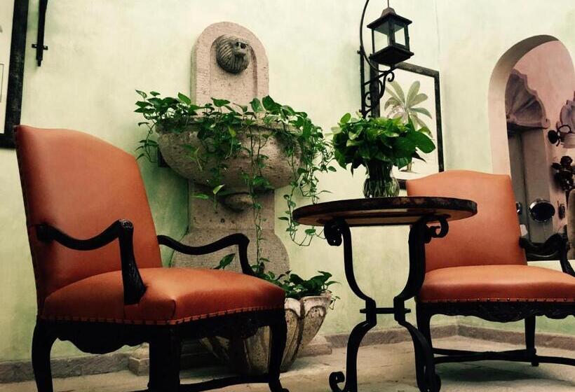 프레지덴셜 스위트, Hacienda De Los Santos