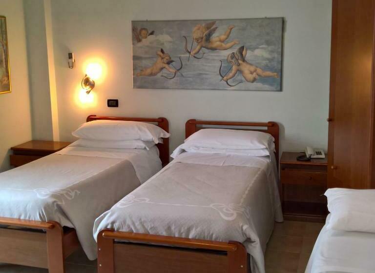 غرفة قياسية فردية, La Rotonda