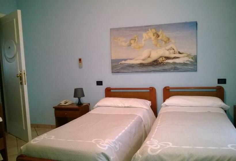 غرفة قياسية فردية, La Rotonda