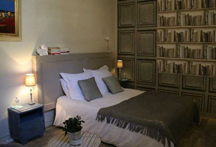 Номер Стандарт с Террасой, Une Chambre En Ville