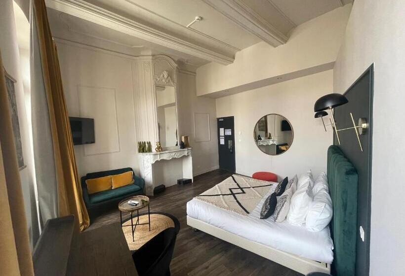 Полулюкс, Le Victoria Boutique Hôtel